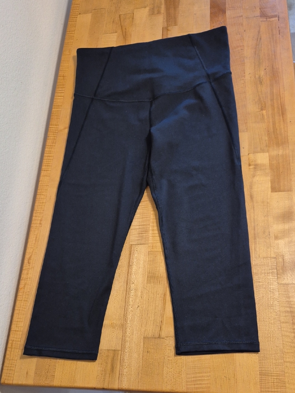 Gap Fit Maternity Blackout Technology Cropped Sports Yoga Leggings Black